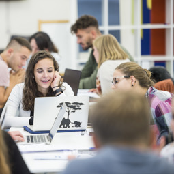 Study at the HEG-FR  Programme d’entrepreneuriat de la HEG Fribourg, d'innovation et création d’entreprise