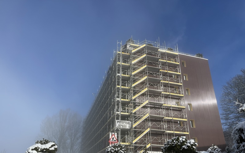 Immeuble en rénovation à Fribourg, quartier du Schoenberg, décembre 2024